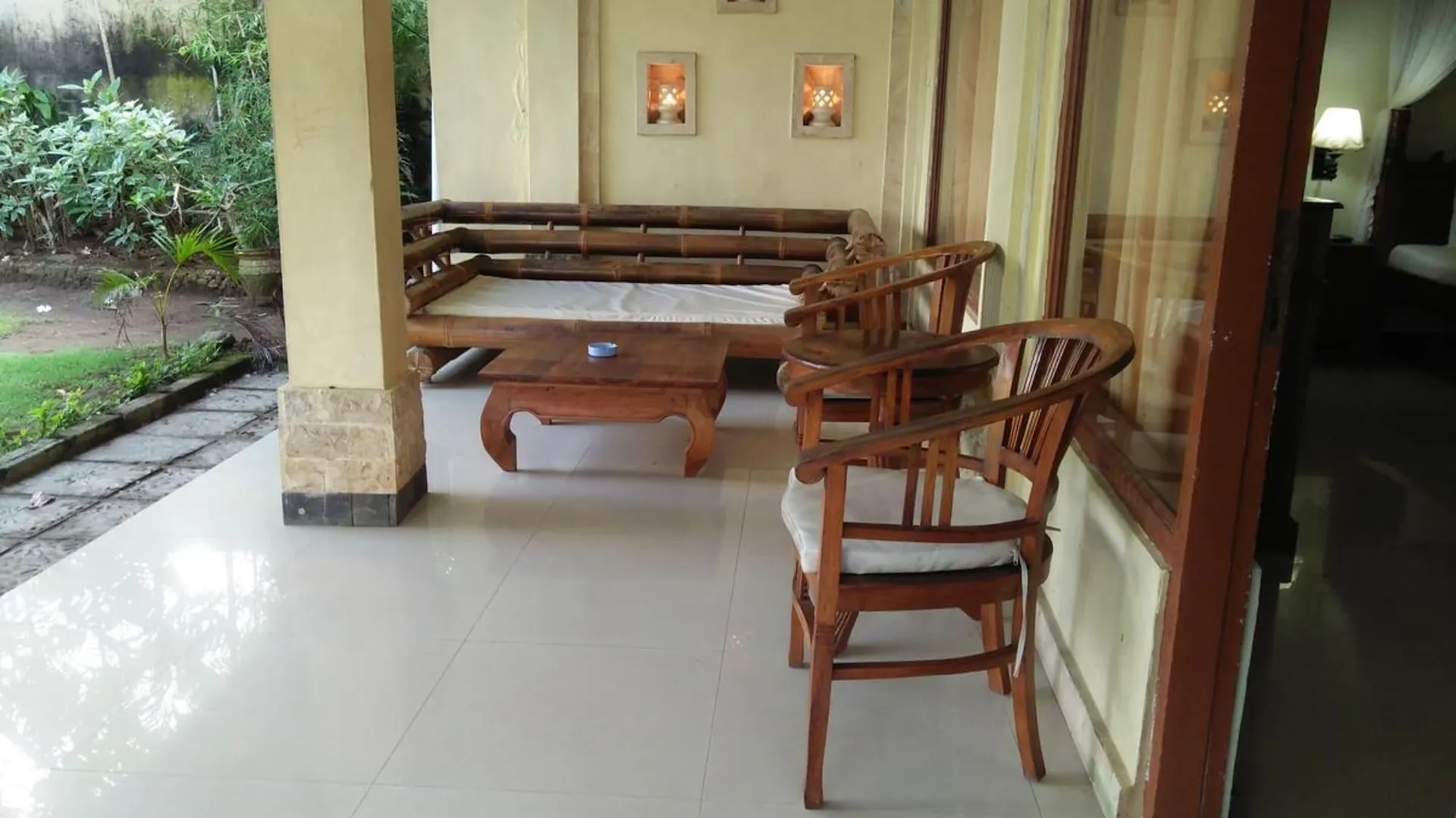 ** Hotel The Sari Beach Legian  Indonesia