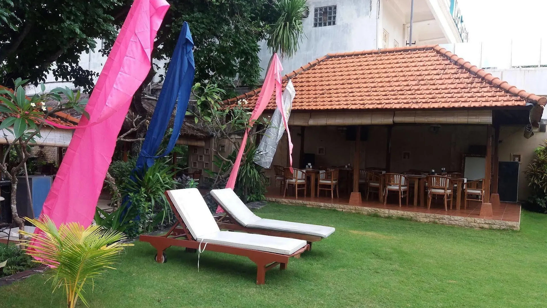 ** Hotel The Sari Beach Legian  Indonesia